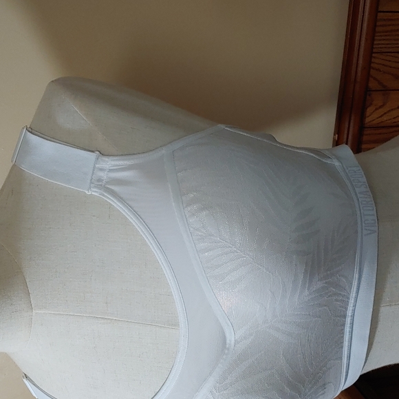 Victoria's Secret Shimmer Leaves Sports Bra 34D - Picture 8 of 16